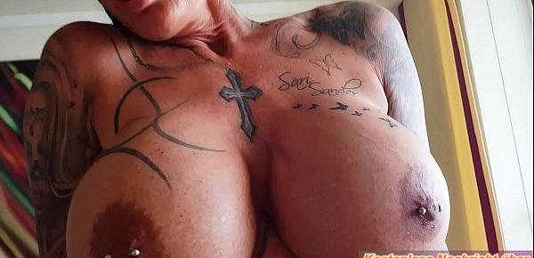  Deutsche Tattto real Escort milf mit dicken Titten Nutte sucht Sextreffen